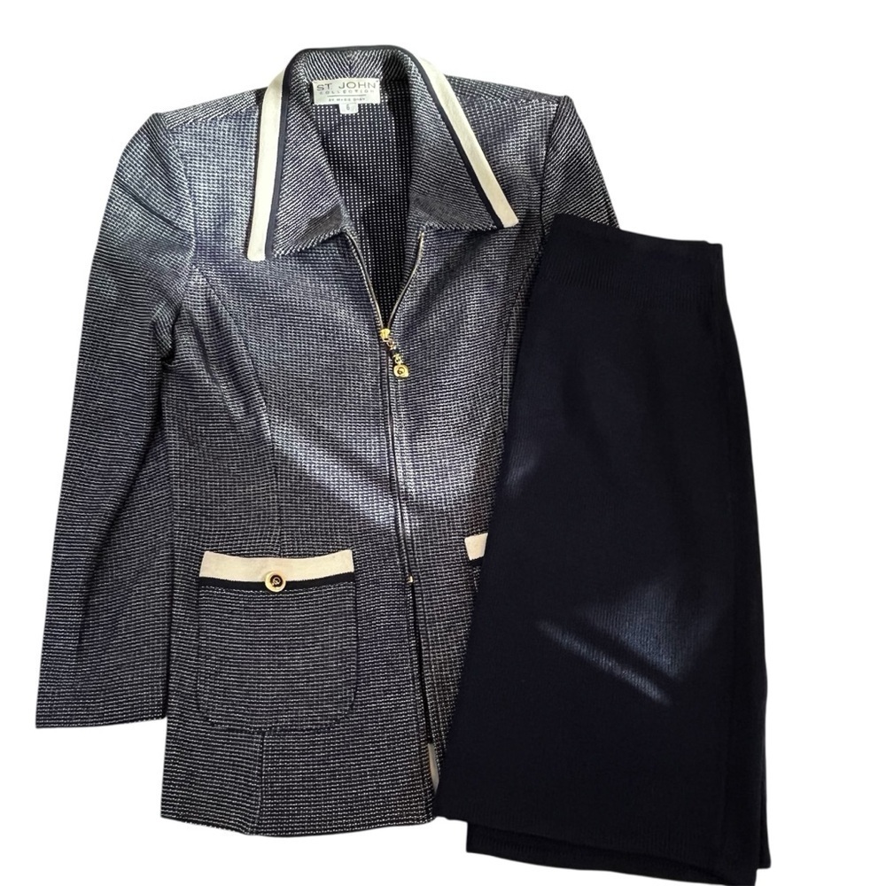 ST JOHN Vintage Women's Navy Jacket and Skirt Set with Cream Accents Size 6